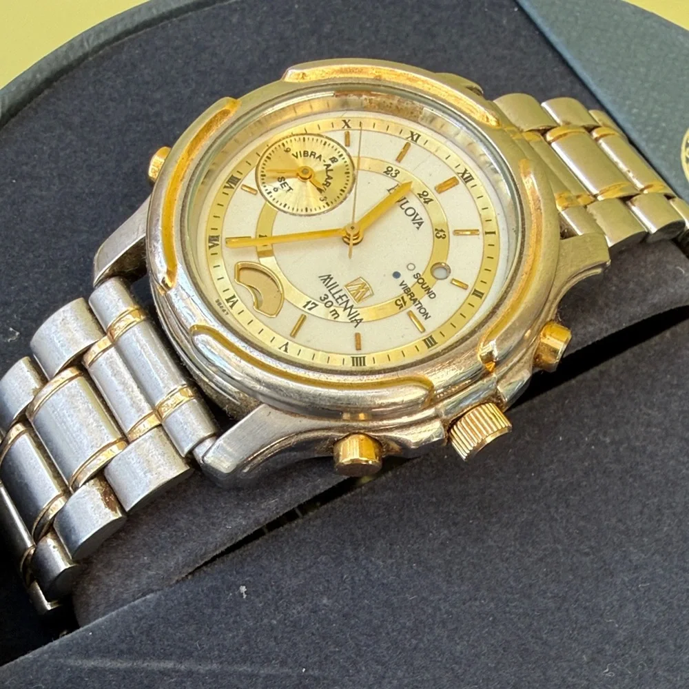 Vintage 90’s Bulova Two-Tone Gold and Silver Watch